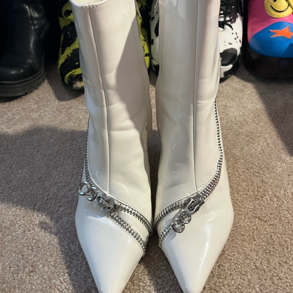 White Patent Boots with Silver Zipper CIRCUS